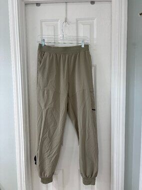 Layer 8 Boys Khaki colored joggers Size Large